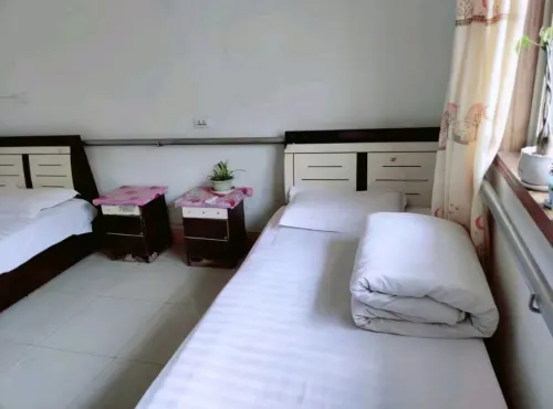 Yixin Hotel Hotels in Qian County