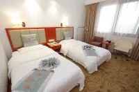 Yueda International Hotel Hotels in Huguo Yongning Temple business
