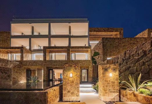 웨일 스카이 호텔의 모던한 객실 내부