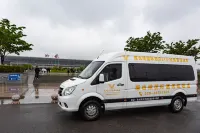 Vienna International Hotel (Xi'an Xianyang International Airport) - parking