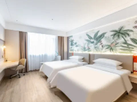 Vienna 3 Best Hotel (Jingjiang Baifushen) فنادق في جينغجيانغ