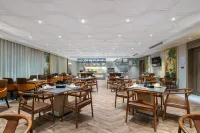 Vienna International Hotel Zhi Jiang Peace Lake Store Hotels in Zhijiang