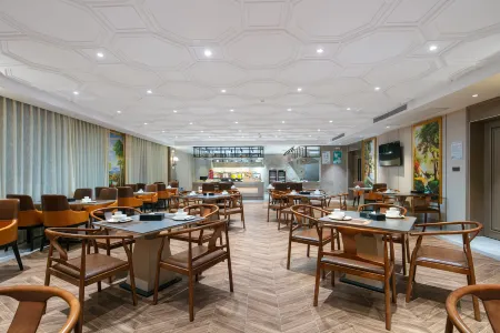 Vienna International Hotel Zhi Jiang Peace Lake Store Отели рядом с достопримечательностью «Zhijiang Tianhou Temple»