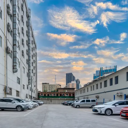 Zhanghe Hotel (Hohhot Railway Station Hailiang Square)