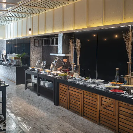 Mode Sathorn Hotel Отели рядом с достопримечательностью «Станция метро Surasak»