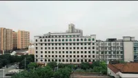 Qinglan Hotel (Danjin Road Wanshan Park Branch, Danyang City)