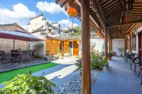 Hongcun Qingyou Bieyuan Inn