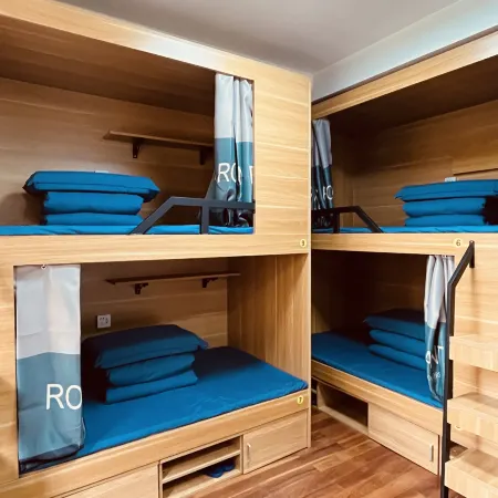 Dongfang·Xixiang Youth Hostel (Klein Blue Theme)