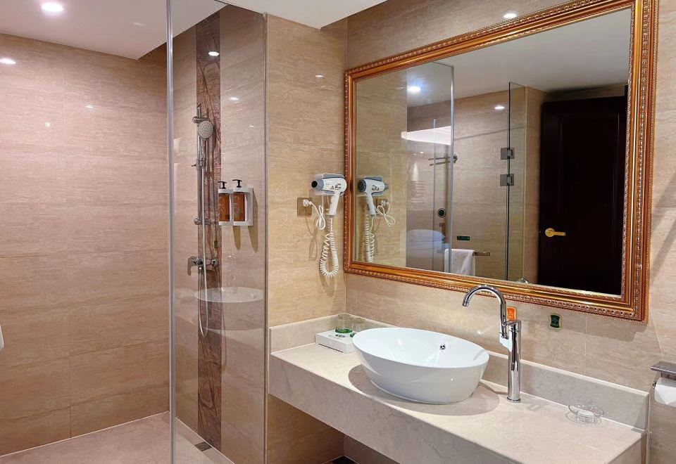 2. 비엔나 호텔(V..