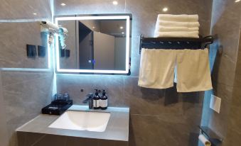 Hongfan Hotel (Lijiang Ancient City Qixing Street Branch) - Housity