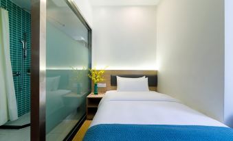 Joy Lai Hotel (Nanshan Subway Station)