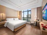 Platinum International Apartments (Huiyang High speed Railway Station Xinghe COCO Store) Hotels near Danshui