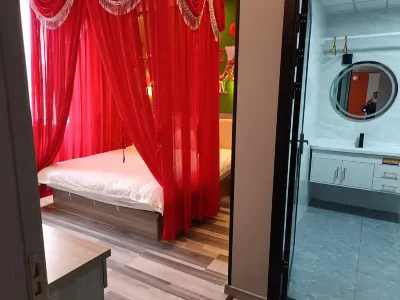 Yilin Holiday Hotel Hotels near Nantun Railway Station