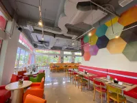 Zuri Express Lippo Cikarang Hotel dekat WaterBoom Lippo Cikarang