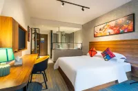 Yuan · Smart Hotel (Shanghai Pudong Lujiazui Finance and Trade Zone Beiyangjing Subway Station) Hotels near Shanghai Foreign Language School Affiliated to Shanghai International Studies University (Pudong Campus)