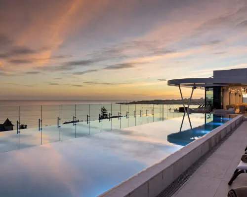 EVOLUTION Cascais-Estoril Hotel Hotel dekat Pantai Poca