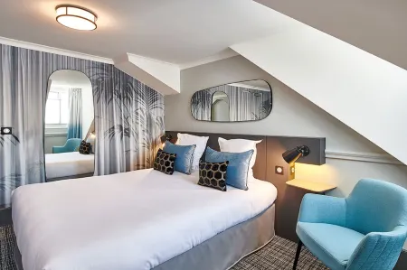 Hôtel Provinces Opéra - Vacances Bleues Отели рядом с достопримечательностью «Музей Гревен»