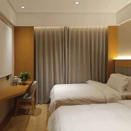 Tuke Chain Hotel