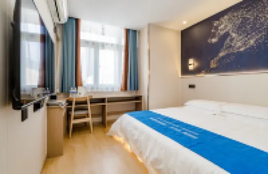 Qingdao Yihaiju Boutique Hotel (Wusi Square Qingdao University Branch) فنادق في 