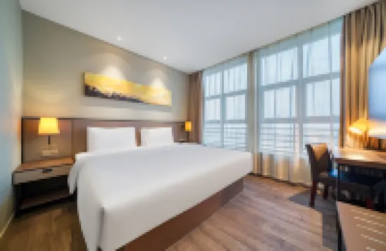 ホームイン プラスホテル(紹興東駅峯山南路) 紹興のホテル