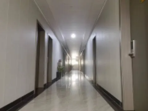 Yueluoji Hotel Hotel di Jingyang