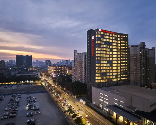 Hilton Garden Inn Wuhan Hankou Hotel berhampiran Universiti Politeknik