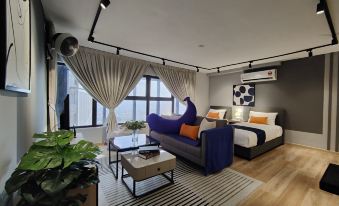 Arte Cheras Duplex by BlueBanana