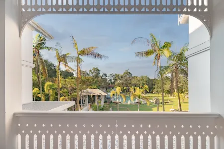 Lanna Inthan Hotel & Resort