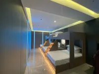 Four Seasons E-sports Viewing Movie Smart Selection Hotel (Gushi Chengnangen Culture Park) - Esports