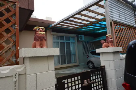 Sobe House Отели рядом с достопримечательностью «Aloha Divers Okinawa»