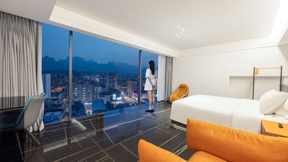 Sky ·Retreat Hotel