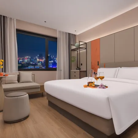 Jiaojiang Paris·Elegant Designer Resort Hotel (Jiazhi Old Street Garden Market Branch)