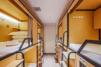 Luojia Youth Station (Wuhan Yellow Crane Tower Yuhualin Branch)