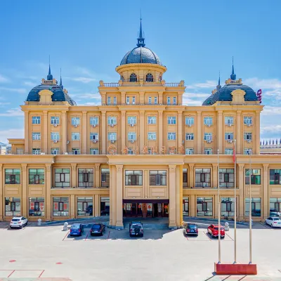 Manzhouli Jinlongquan Hotel (Zhayanuoer Museum) Hotels near Jalainur Mammoth Scenic Area