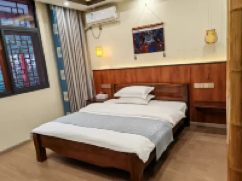 Yanjin Huang's Manor Homestay