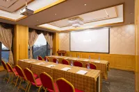 Night Pillow Green Mountain Cliff Mountain Resort Hotel (Siguniangshan Scenic Area Branch) Hotels in Xiaojin County