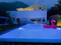 Slow down Minshuku - Infinity Pools