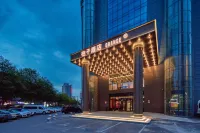 Orange Hotel (Xining Railway Station Qiyi Road Branch) Hotels near Dongguan Mosque