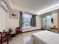 Golden Lake Apartments