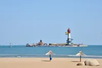 Home Inn · Huayi Select Hotel (Qinhuangdao Nandaihe Xianluo Island Tianma Bathing Beach) - วิวทะเล
