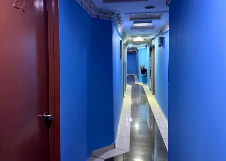 Ark Hotel Seri Kembangan Отели рядом с достопримечательностью «Terminal Bersepadu Selatan»