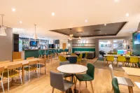 Holiday Inn SOUTHAMPTON-EASTLEIGH M3,JCT13 by IHG - breakfast