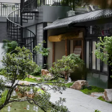 The Hidden House (Cheng Du Kuanzhai Alley People's Park Subway Station Branch)