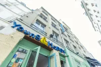 Young and Happy Latin Quarter by Hiphophostels