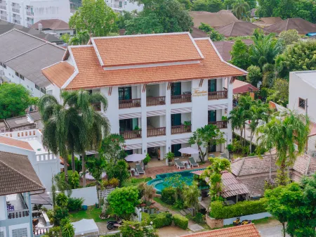 Monaburi Boutique Resort