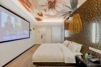 Meisu Melatin Art Hotel (Wuhu Pedestrian Street Jinghu Park Branch)