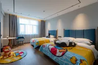 "Fairy-TaleBorder Town Resort Hotel"