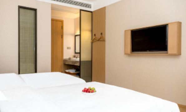 Xinan Grand Hotel (Sichuan Institute of Arts and Sciences Lianhu Campus)