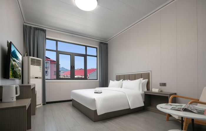 Qijiantang Business Hotel (Baofeng Street)