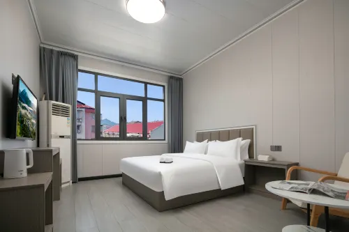 Qijiantang Business Hotel (Baofeng Street)